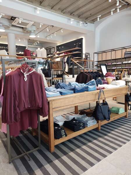 outfit male model green beige marcopolo